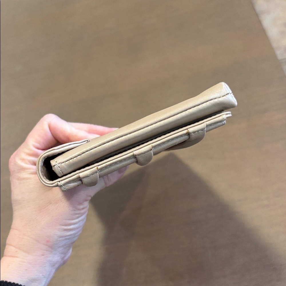 NEW NORDSTROM CLUTCH WALLET LEATHER BEIGE - Picture 4 of 8